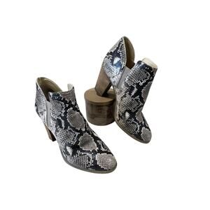 Vince Camuto Women’s Size 8.5 Python Print Leather Ankle Booties